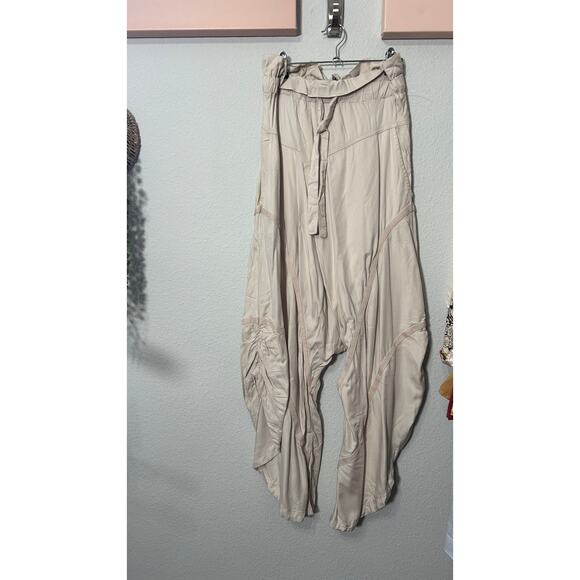 NEW Free People Head Start Harem Pants Cashmere Beige Small Oversized Tulip Hem - Picture 3 of 9